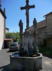 Ponteix - La Fontaine-calvaire